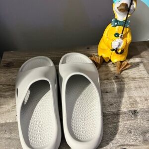 CROCS Women's Light Gray Slide Sandals